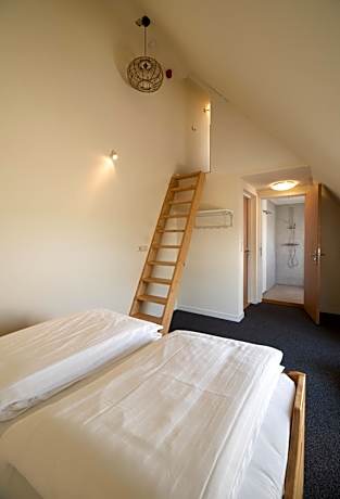 Quadruple Room with Private Bathroom