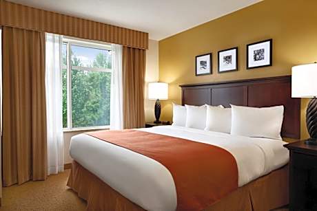 King Room with Roll-in Shower - Disability Access/Non-Smoking