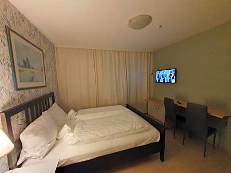 Queen Room with Balcony