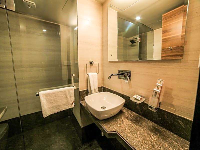 Hotel The Basil Park