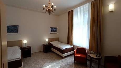 Twin Room with Shared Bathroom