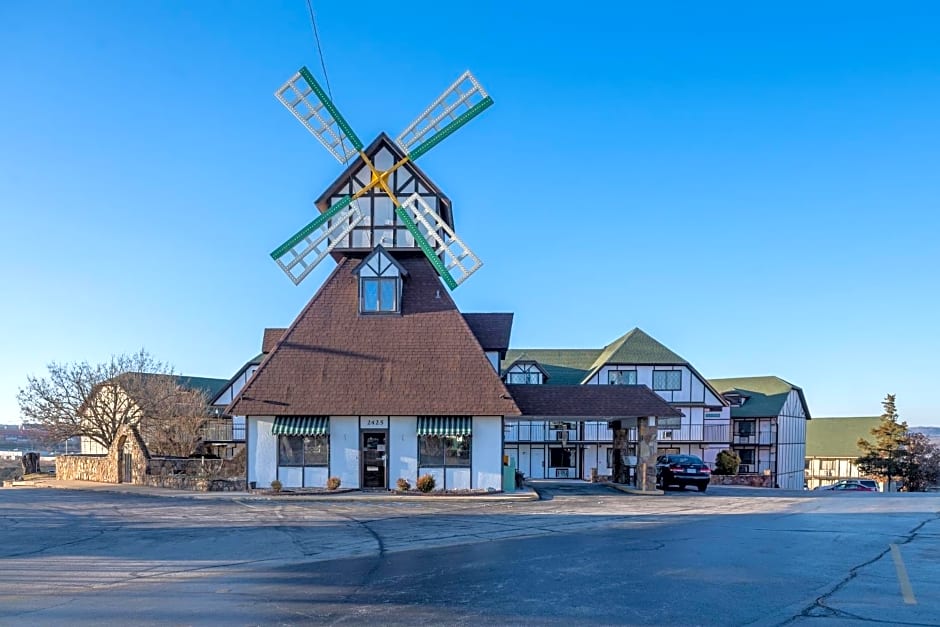 OYO Hotel Windmill Branson