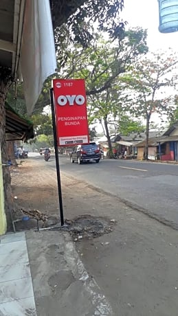 OYO 1187 Penginapan Bunda