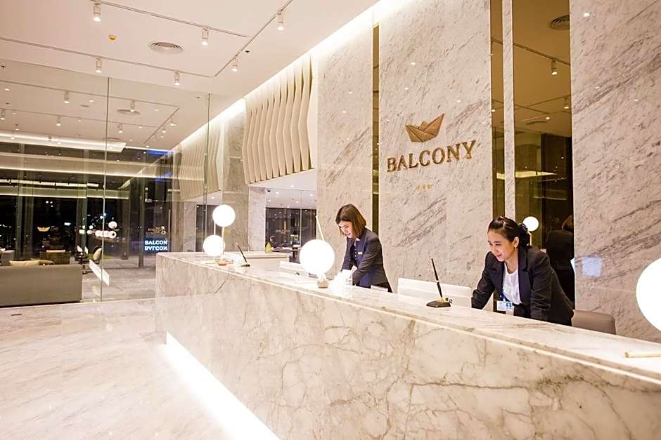 Balcony Seaside Sriracha Hotel & Serviced Apartments