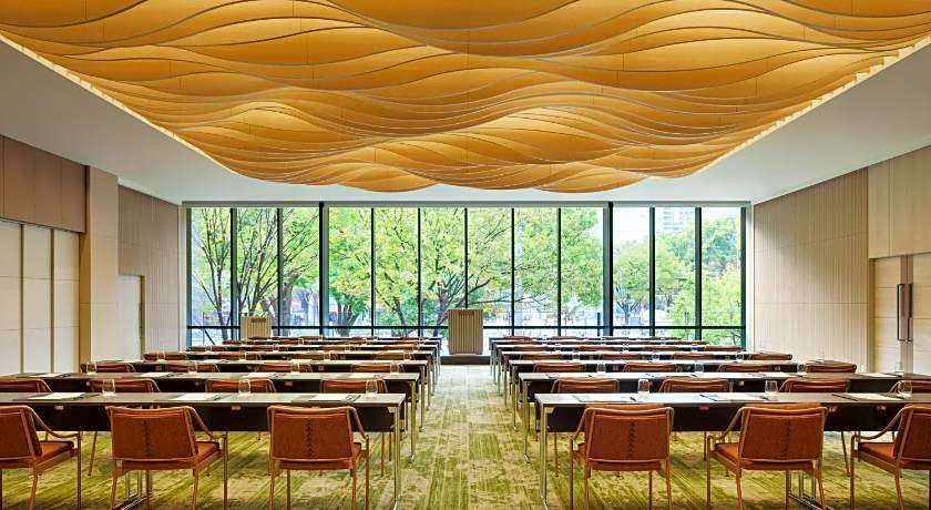 TIAD, Autograph Collection