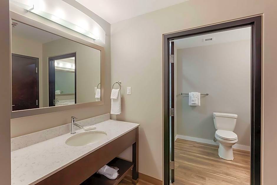 Best Western Premier Northwood Hotel