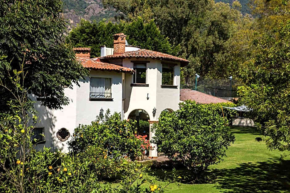 Casa Bugambilia, Un Pequeño Hotel en Tepoztlán
