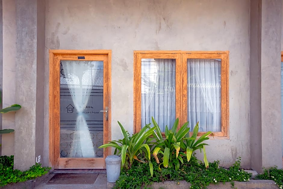 RedDoorz Syariah near Lombok Epicentrum Mall