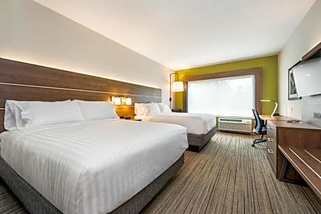 Queen Room with Two Queen Beds - Hearing Accessible/Non-Smoking