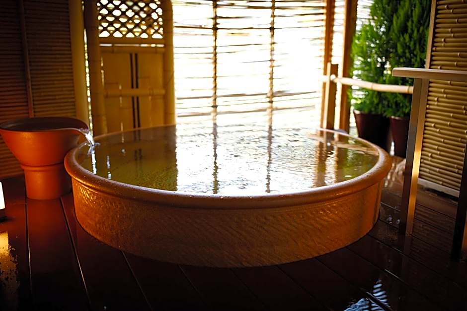 Nakanobo Zuien (Adult Only)