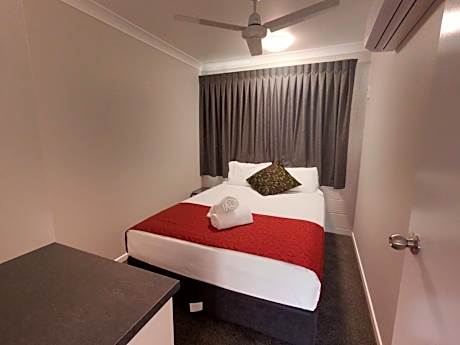 One Bedroom Poolside