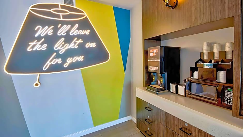 Motel 6 Louisville, Ky- Airport/ Fair Expo