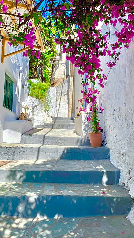 Babatseratsi skyrian studio 1