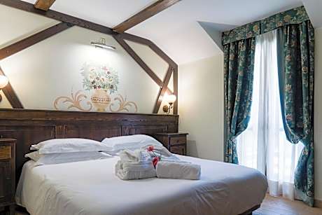 Classic Double or Twin Room