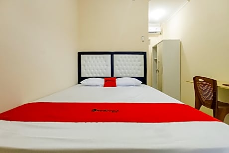 RedDoorz Syariah near JBC Jambi