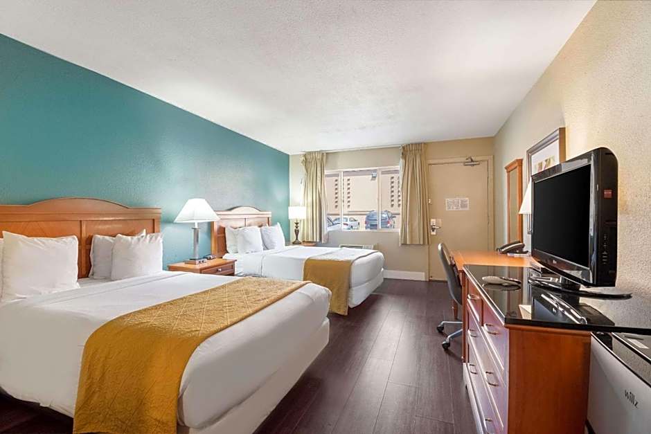 Rodeway Inn Portland Airport – Portland, OR