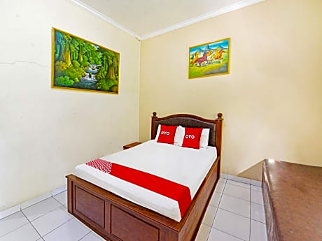 Suite Family Room