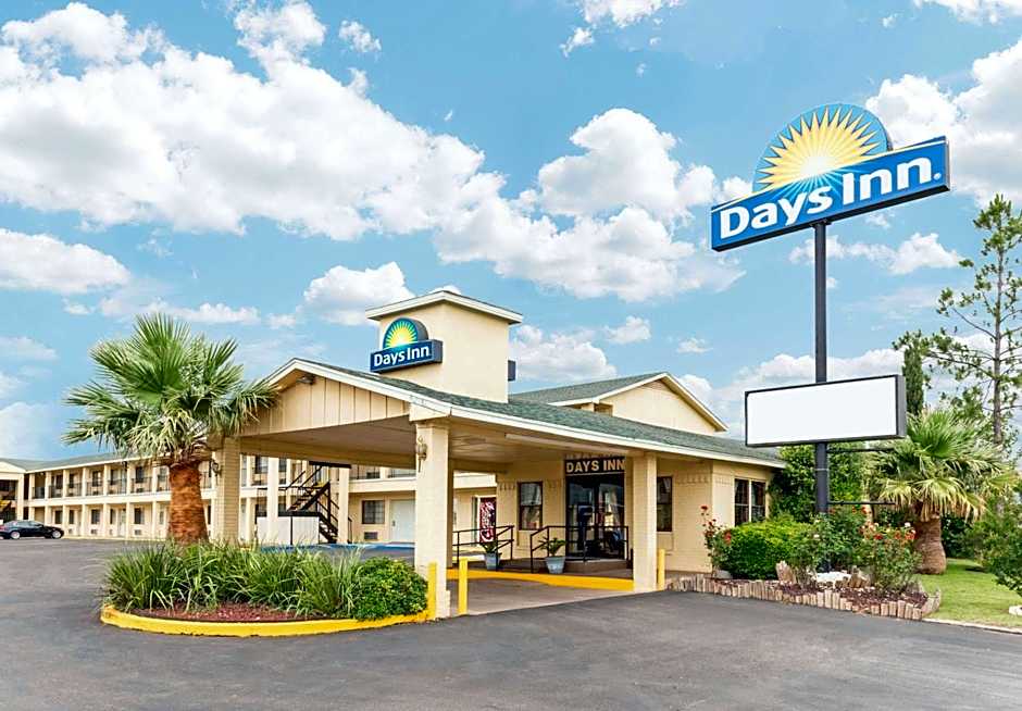 Days Inn by Wyndham Snyder