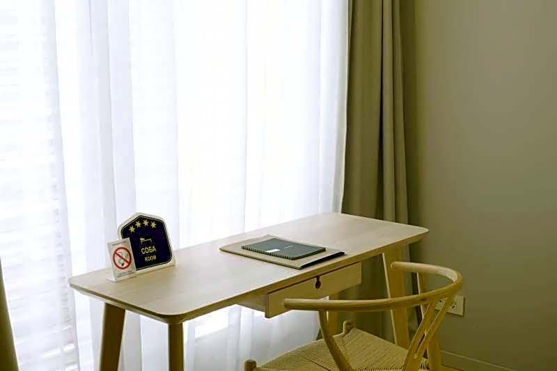 Adresa Suites