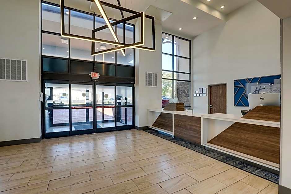 Holiday Inn Express Hotel & Suites Branson 76 Central By IHG