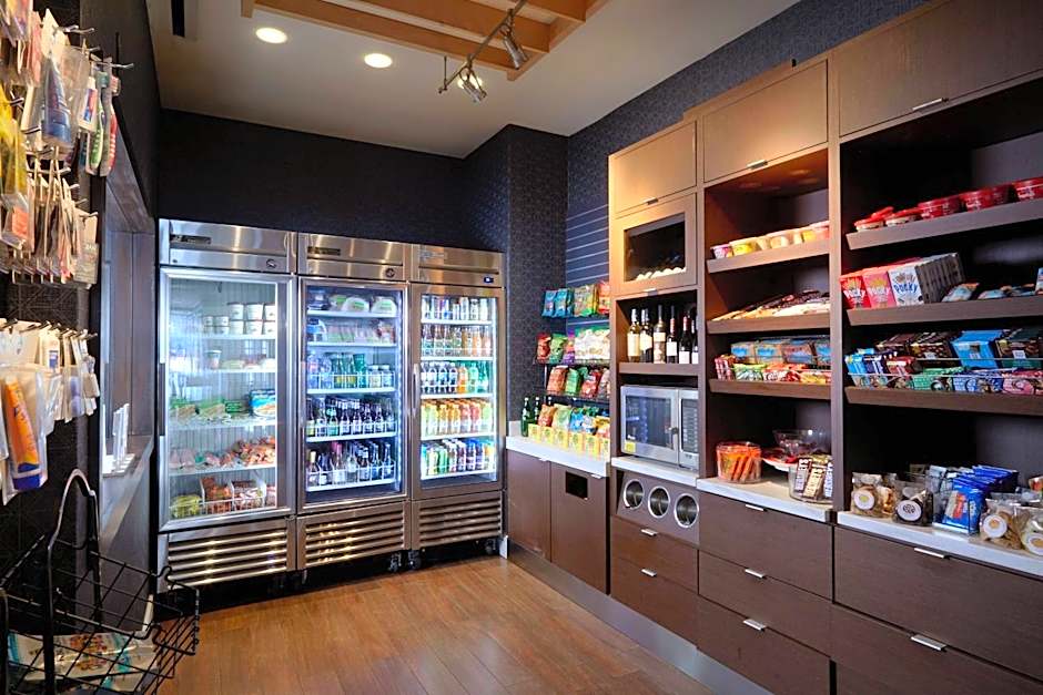 Courtyard by Marriott Los Angeles LAX/Century Boulevard