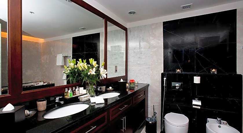 Kempinski Residences & Suites