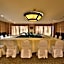 Crown Regency Suites Mactan