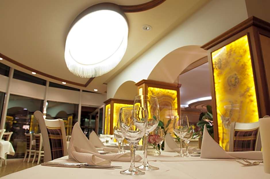 AKZENT Hotel Restaurant Altdorfer Hof