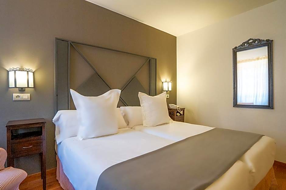 Hotel Torres de Somo