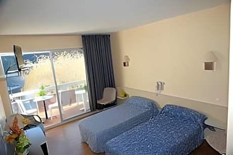 Twin-SDB privée avec baignoire