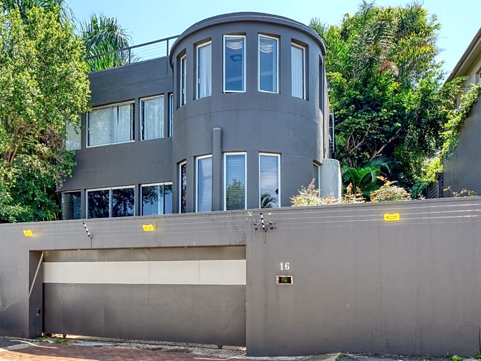 Private Studio flatlet, Uncapped Wifi, Netflix,Full DSTV