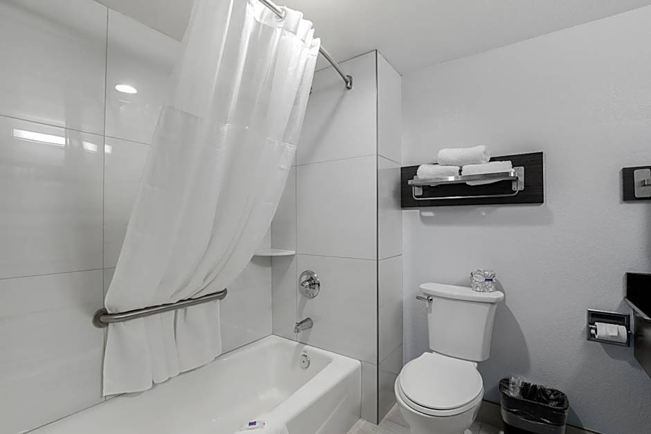 Studio 6 Suites Perris, CA