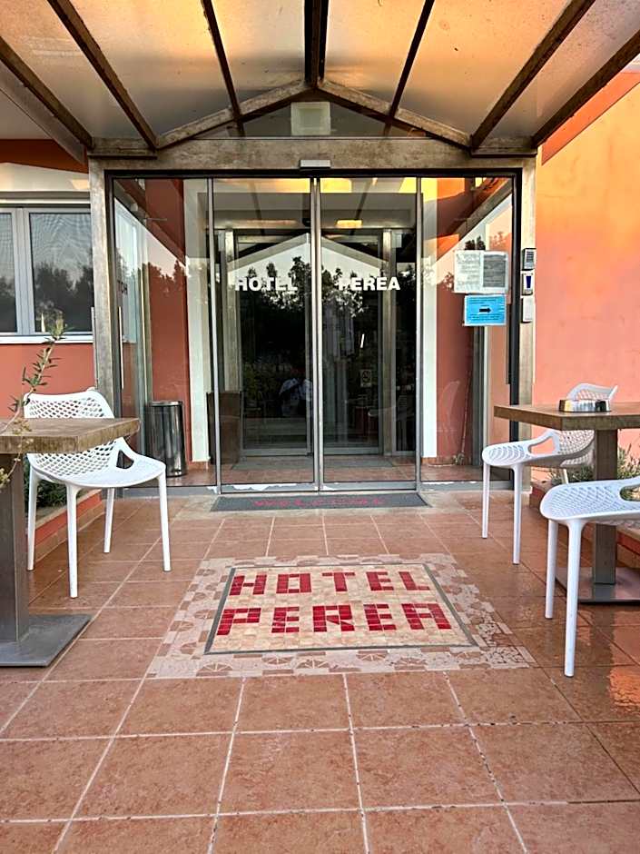 Perea Hotel
