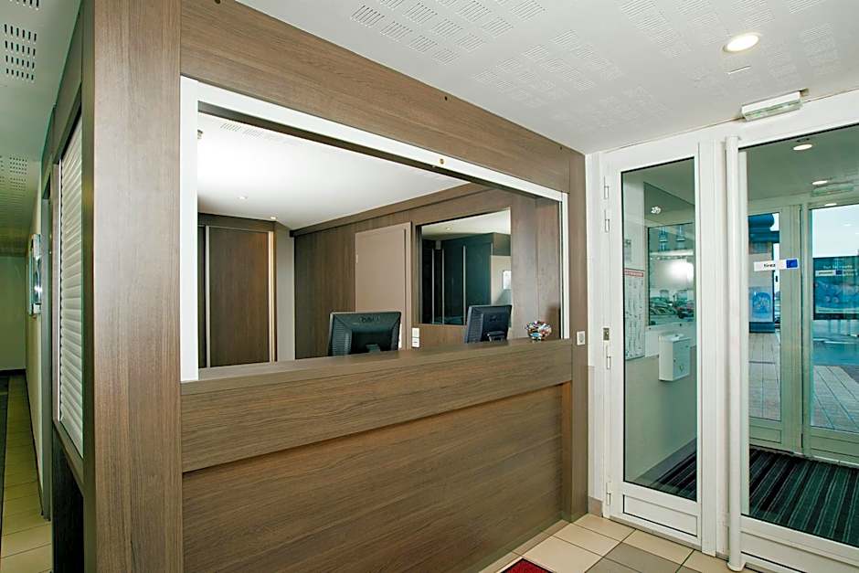 Sejours and Affaires Pantin Charles De Gaulle