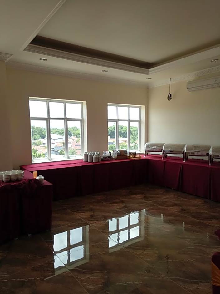 Grand Town Hotel Mandai