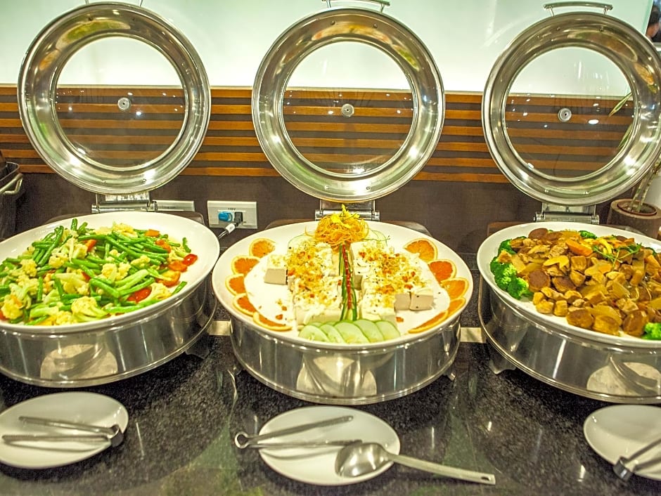 Cambridge Tainan Hotel