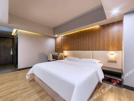Inhouse Apartment (Guangzhou Gangding Subway Station)
