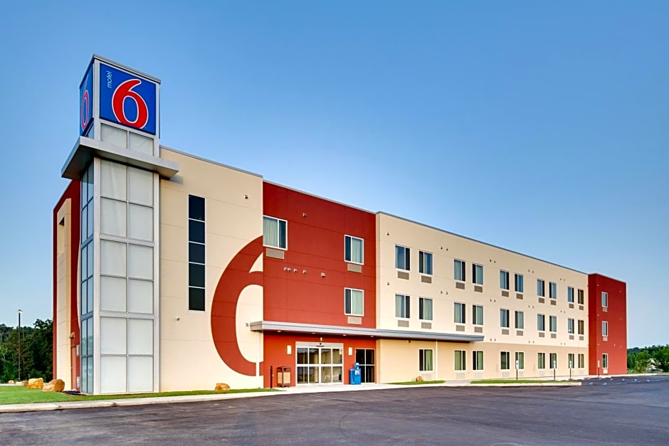 Motel 6-Poplar Bluff, MO