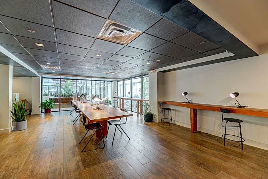 DoubleTree By Hilton Atlanta Windy Hill Ballpark