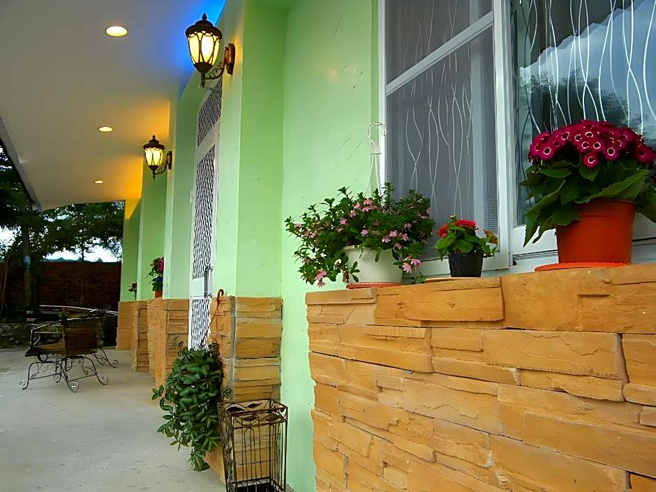 Pens Tree Bed and Breakfast