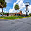 Liberty Garden Inn by OYO Kissimmee near Disney World