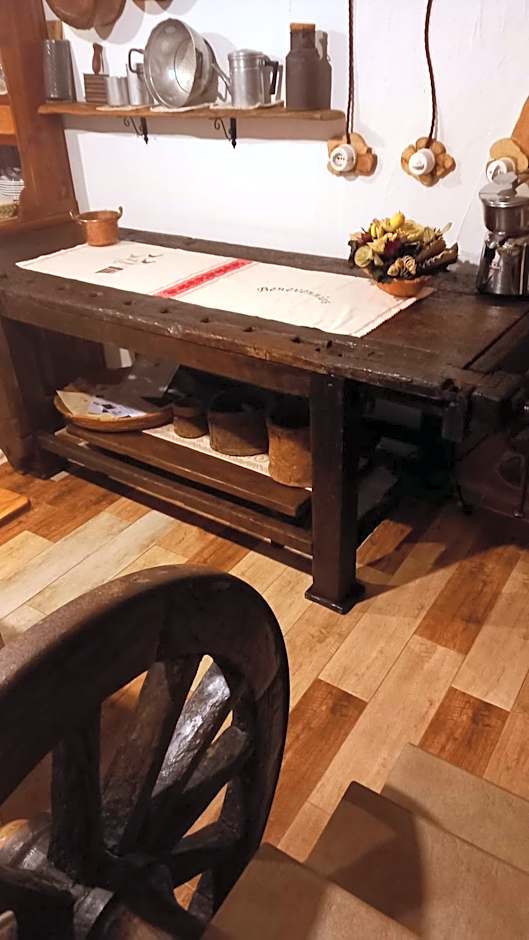 B&B Santu Giuvanni "Un tuffo nel passato Fonnese"