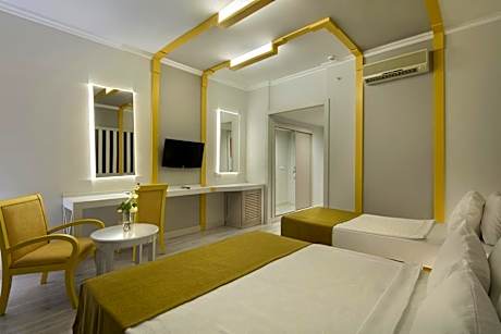 Double Room with Mountain View