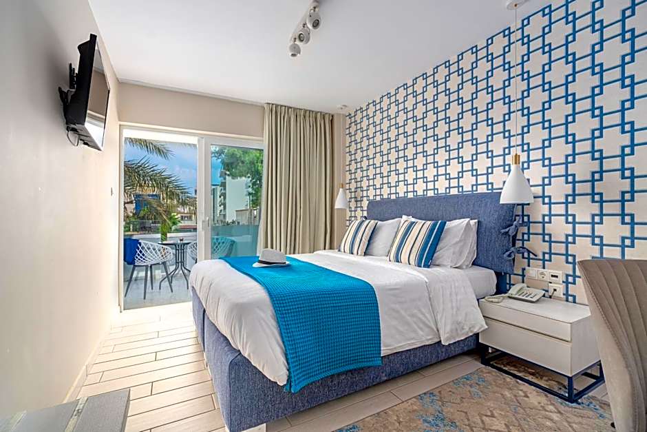 Maison 66, Riviera Hotels