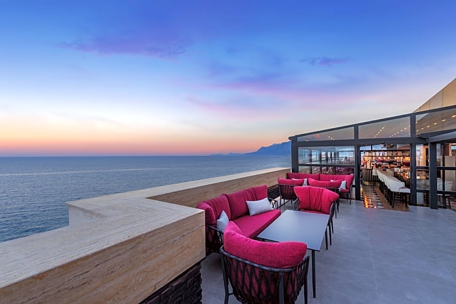 Crowne Plaza Antalya By IHG