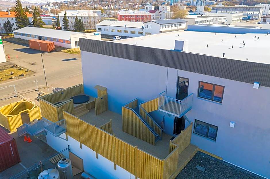 Akureyri Lux Apartments with hot tub access