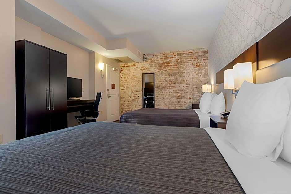 Best Western Plus St. Christopher Hotel