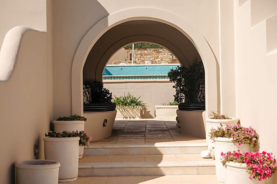 Kouros Art Hotel (Adults Only)