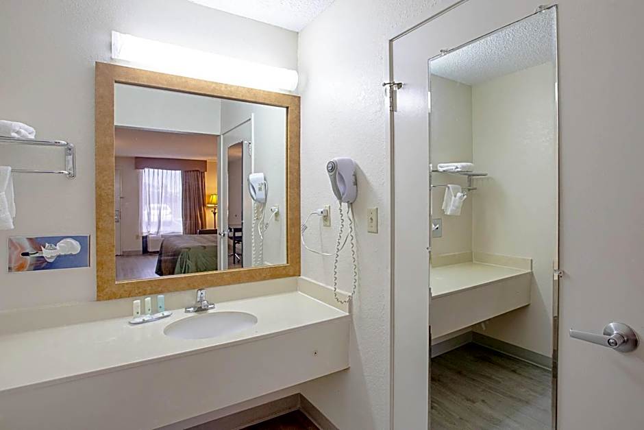 Quality Inn & Suites Live Oak I-10 Exit 283