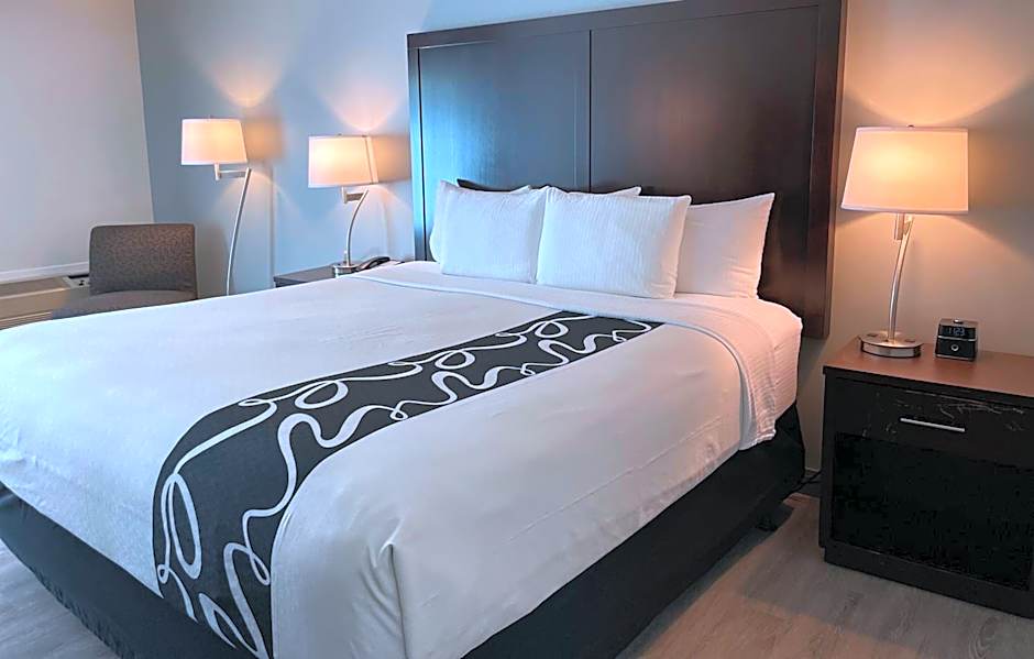 La Quinta Inn & Suites by Wyndham Lynnwood
